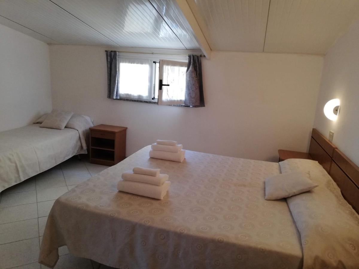 Hotel La Bella Vita Римини Екстериор снимка